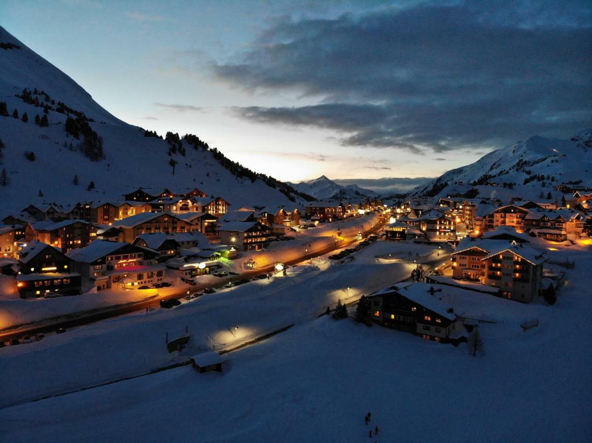 Andi'S Skihotel オーバータウエルン エクステリア 写真